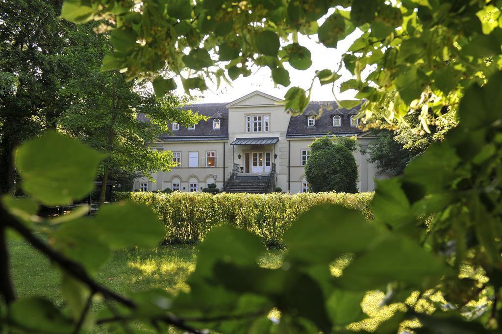 Kyriad Vienna Altmannsdorf Hotel Exterior photo