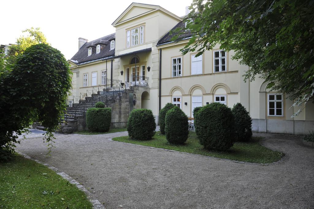 Kyriad Vienna Altmannsdorf Hotel Exterior photo