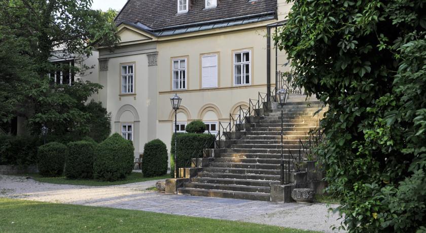 Kyriad Vienna Altmannsdorf Hotel Exterior photo