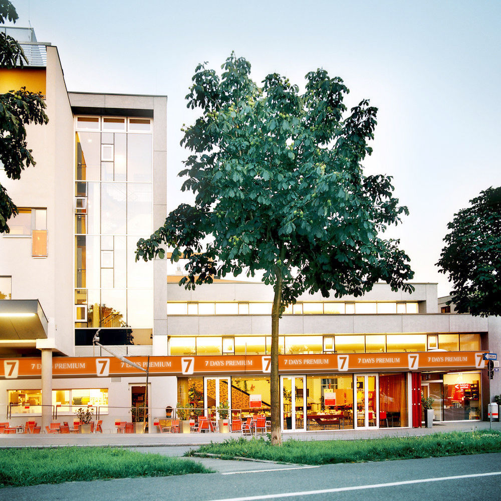 Kyriad Vienna Altmannsdorf Hotel Exterior photo